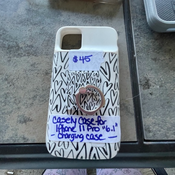 iPhone cases - Picture 6 of 8